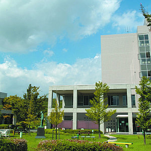 愛知学泉大学